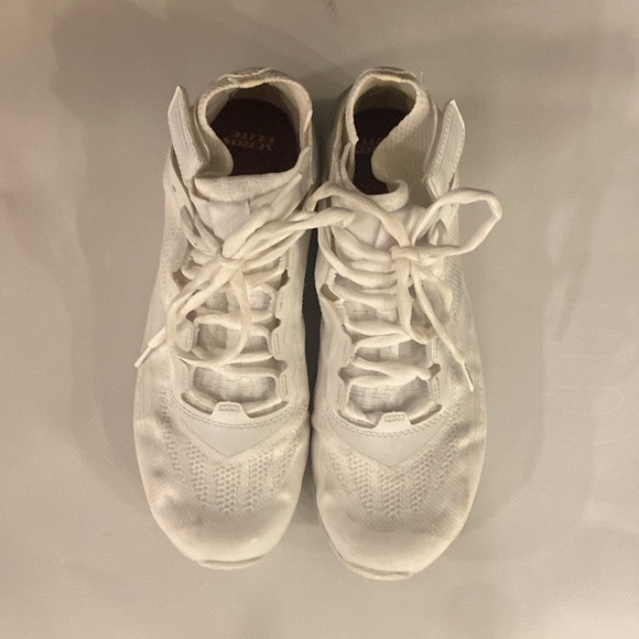 Varsity Aeros Elite size 9 - Picture 2 of 5